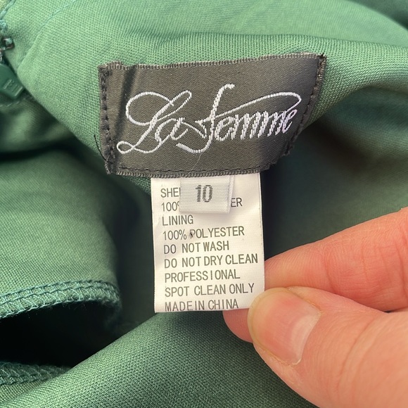 La Femme - Dark Emerald Jersey Prom Dress - Size 10 - Picture 13 of 16